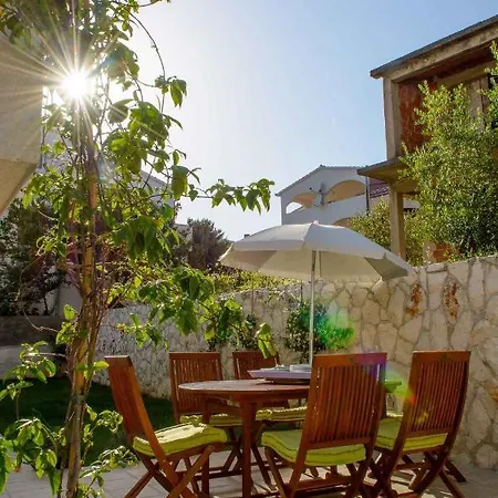 Apartment Two-bedroom In Okrug Gornji Iii *