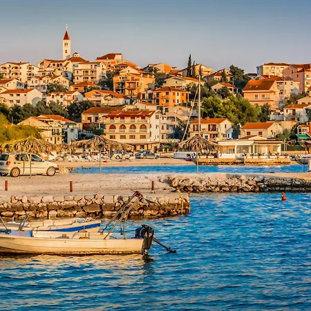 Apartman Two-bedroom In Okrug Gornji Iii Trogir